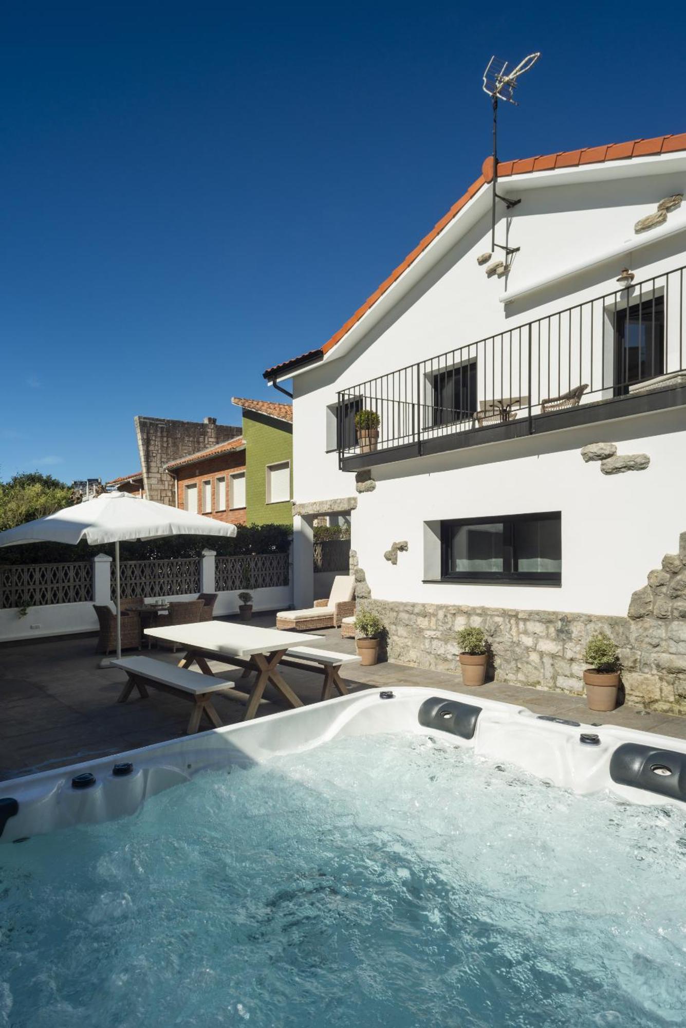 La Playa Suites Suances Extérieur photo